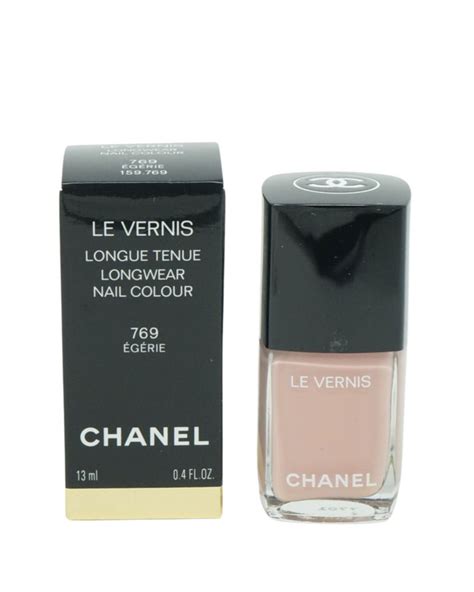 egerie chanel n 5|vernis à ongles Chanel.